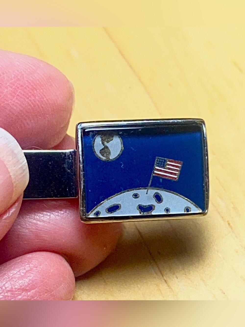 Moon Landing Flag Tie Clip Blue Enamel Space Design Sarah Coventry Jewelry - Picture 3 of 9